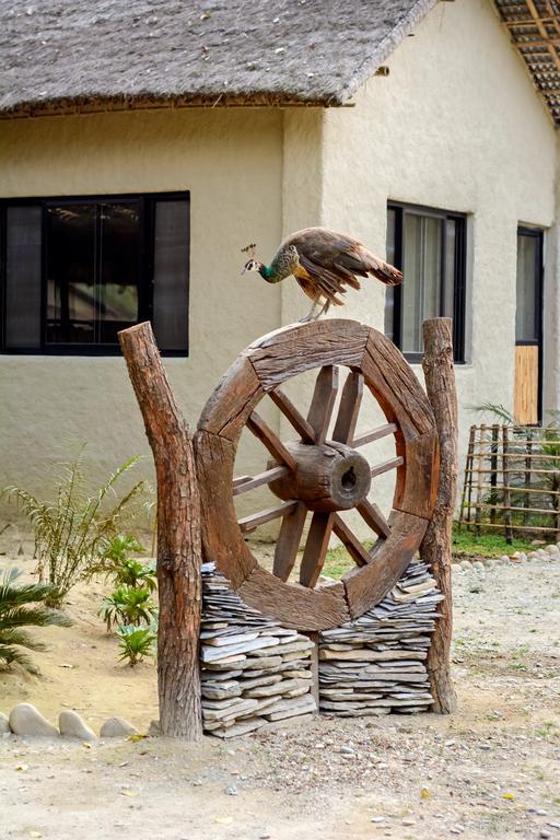 Hotel Siddhartha Wildlife Retreat Meghauli Esterno foto