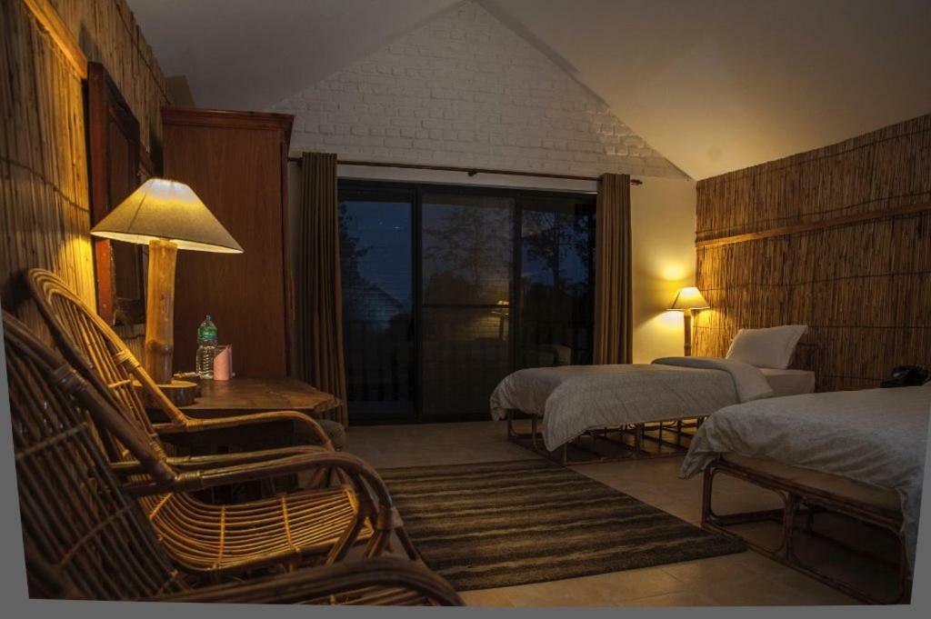 Hotel Siddhartha Wildlife Retreat Meghauli Esterno foto